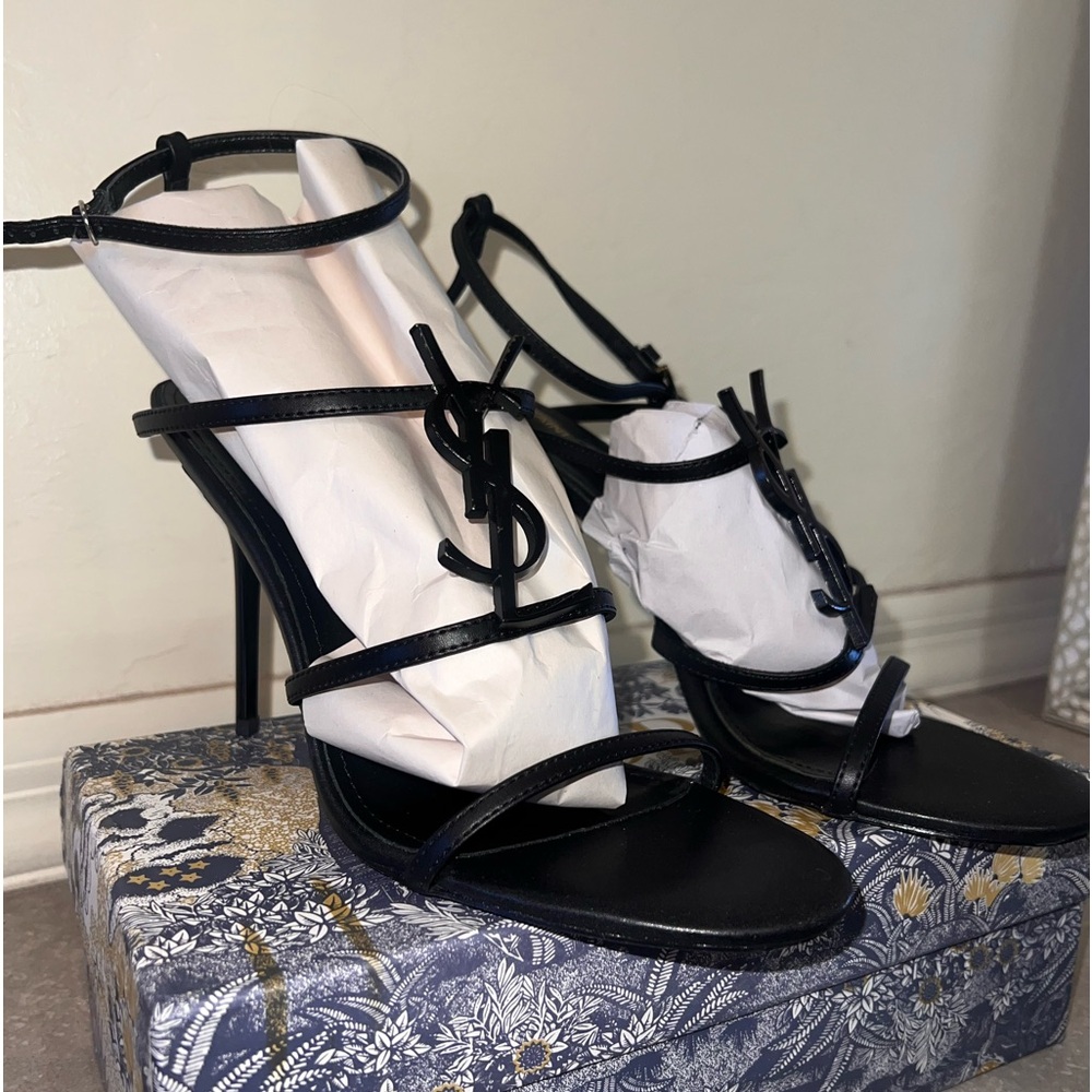 Saint Laurent
Cassandra Leather Sandals size 8 allblack-alike